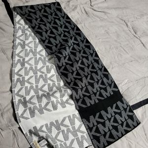 MK matching scarf and hat set